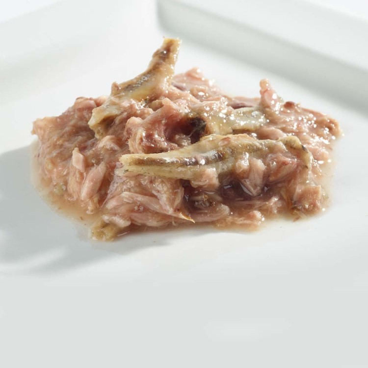 fish4dogs-filety-tunczych-anchois-karma-mokra-dla-psa-w-saszetkach-talerz.jpg